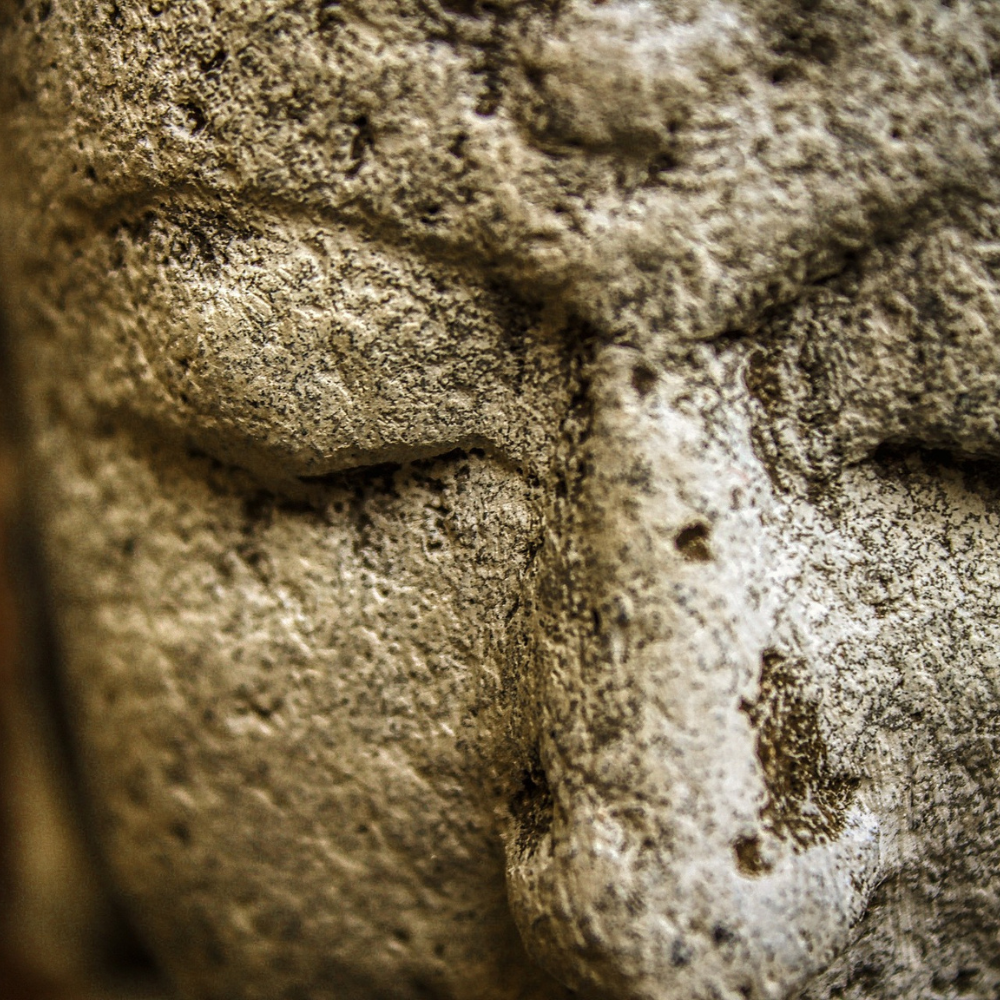 Post-acne care with healing oils.